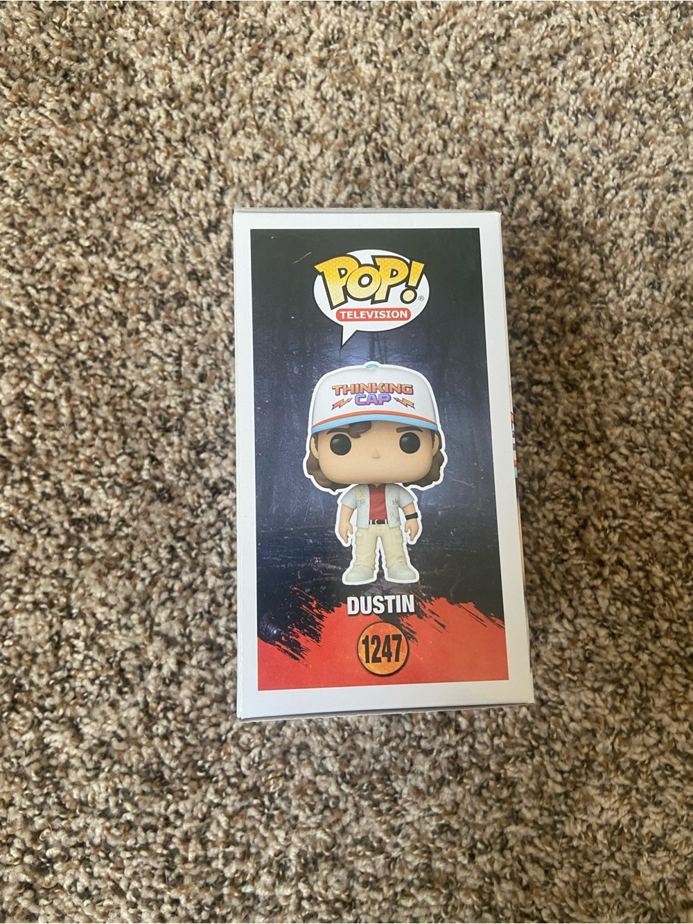 Funko Pop! Dustin in Thinking Cap — Special Edition - Picture 2 of 6